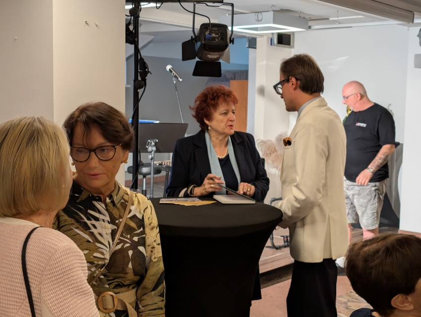 "Igrając ze słońcem" czyli wystawa prac plastycznych Jerzego Springera, fot. Waldemar Kaiser