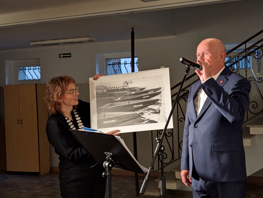 "Igrając ze słońcem" czyli wystawa prac plastycznych Jerzego Springera, fot. Waldemar Kaiser