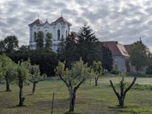 Klasztor pocysterski w Wągrowcu czeka na lepsze czasy! [ZDJĘCIA]