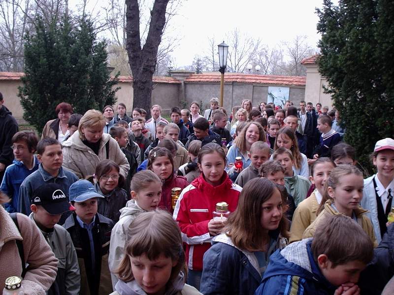 Trójkowe pożegnanie Jana Pawła II w 2005 roku w kościele NMP w Wągrowcu, fot. Waldemar Kaiser