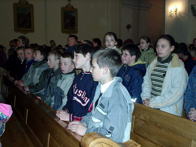 Trójkowe pożegnanie Jana Pawła II w 2005 roku w kościele NMP w Wągrowcu, fot. Waldemar Kaiser
