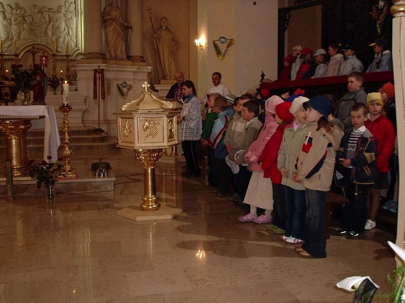 Trójkowe pożegnanie Jana Pawła II w 2005 roku w kościele NMP w Wągrowcu, fot. Waldemar Kaiser
