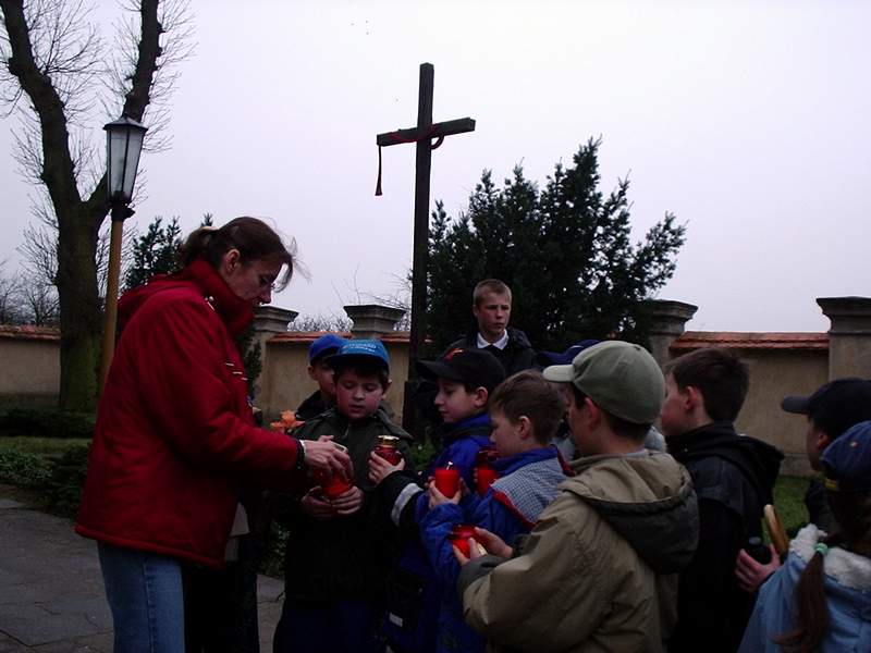 Trójkowe pożegnanie Jana Pawła II w 2005 roku w kościele NMP w Wągrowcu, fot. Waldemar Kaiser